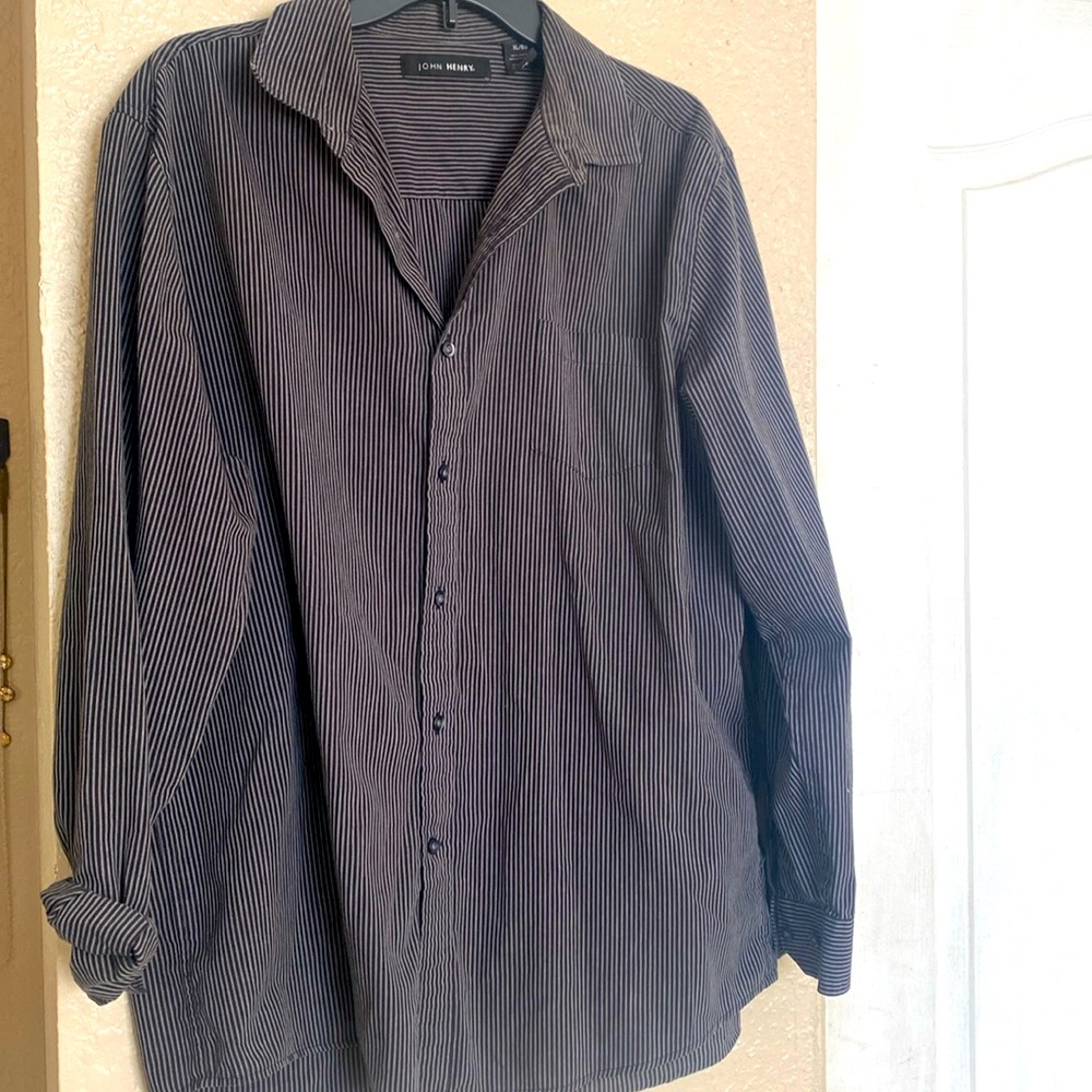 Do men’s dress shirt